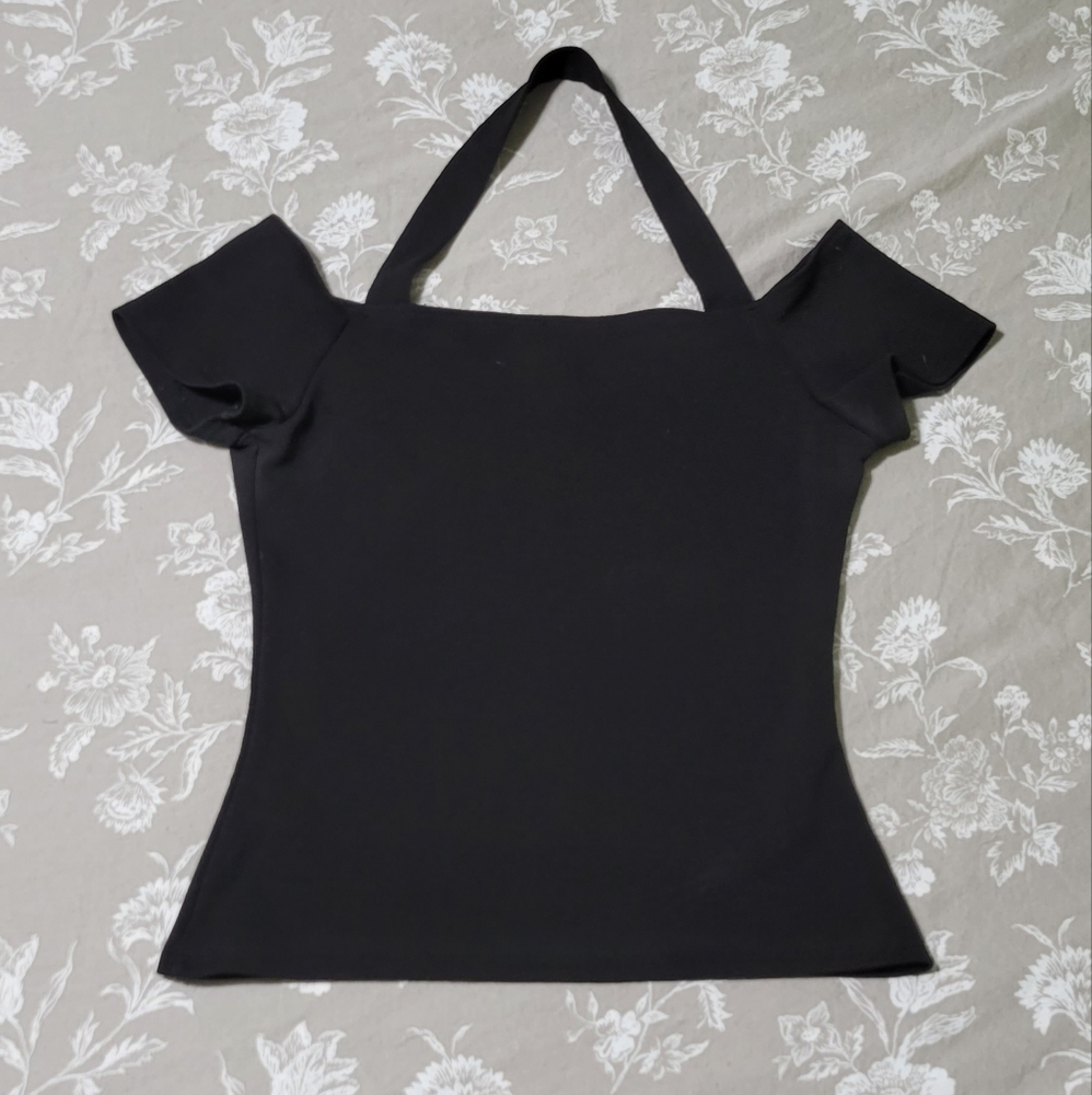 Rue 21 Cropped halter/off the shoulder top